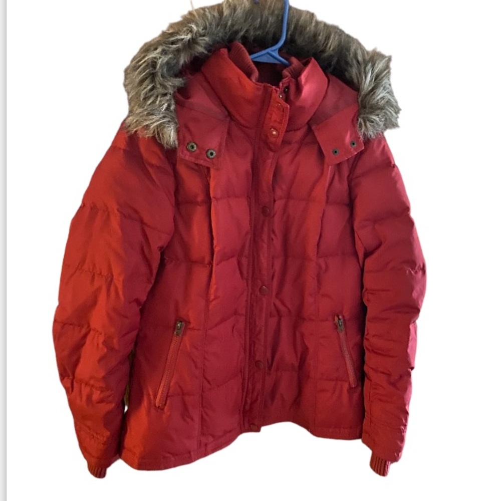 Ruff Hewn puffer feather/down filled coat with hood. Size large.
